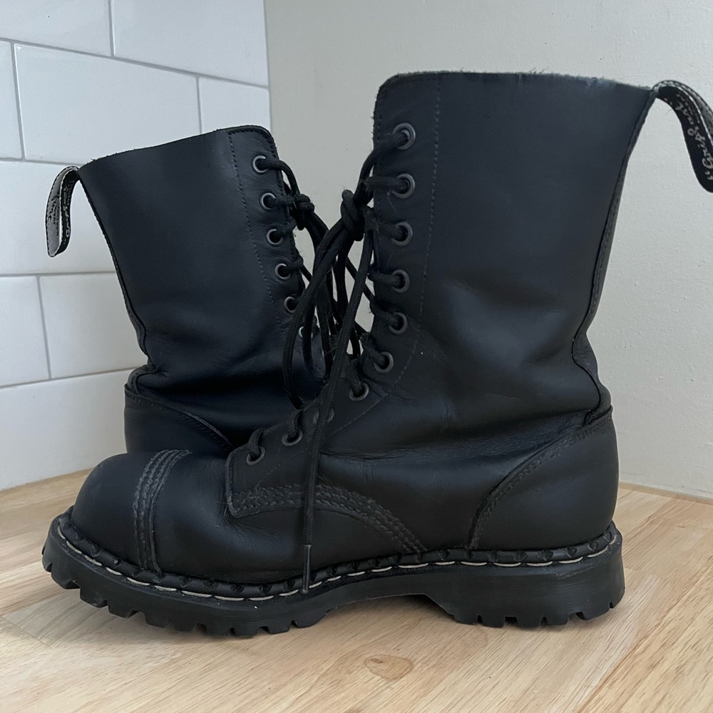 Gripfast Black Greasy 10 Eye Steel Toe Capped Derby Boot